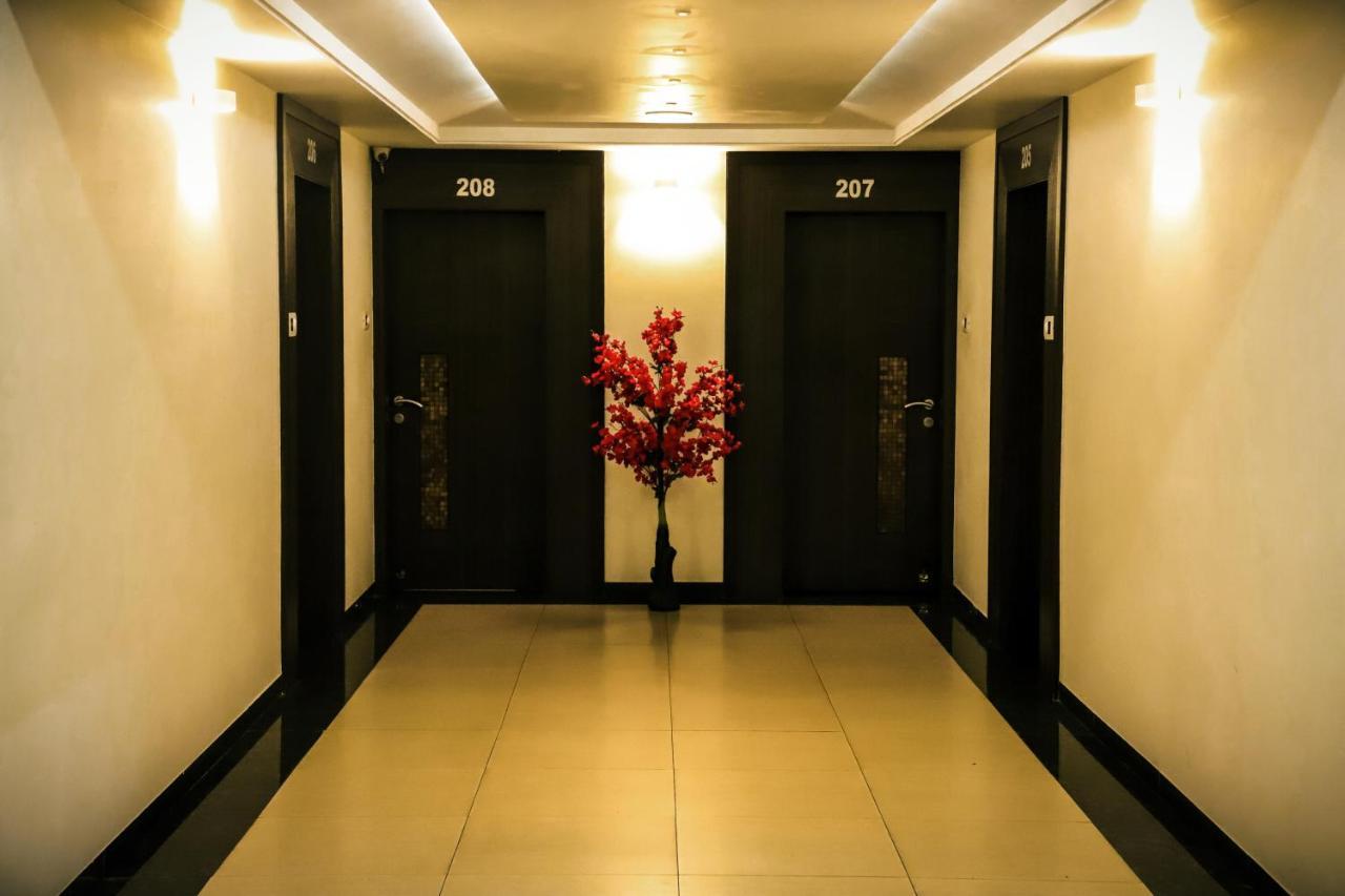 Hotel Kirti Jāmnagar Екстериор снимка